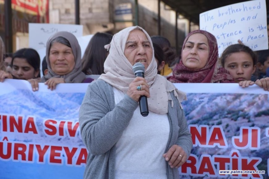 مسيرة في كوباني تنديداً بمجازر الساحل السوري